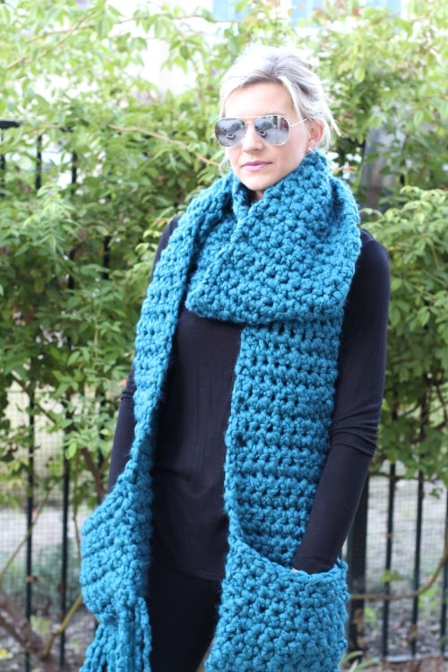 crochet fringe scarf
