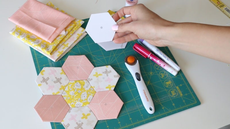 How to do English Paper Piecing Hexagon Tutorial 