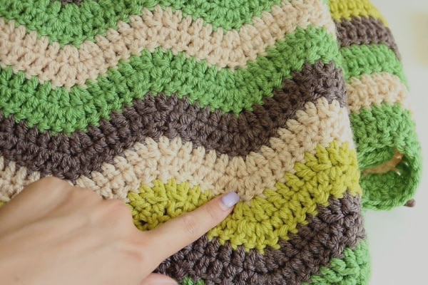 Crochet Ripple Blanket Free Pattern and Video Tutorial - Melanie Ham