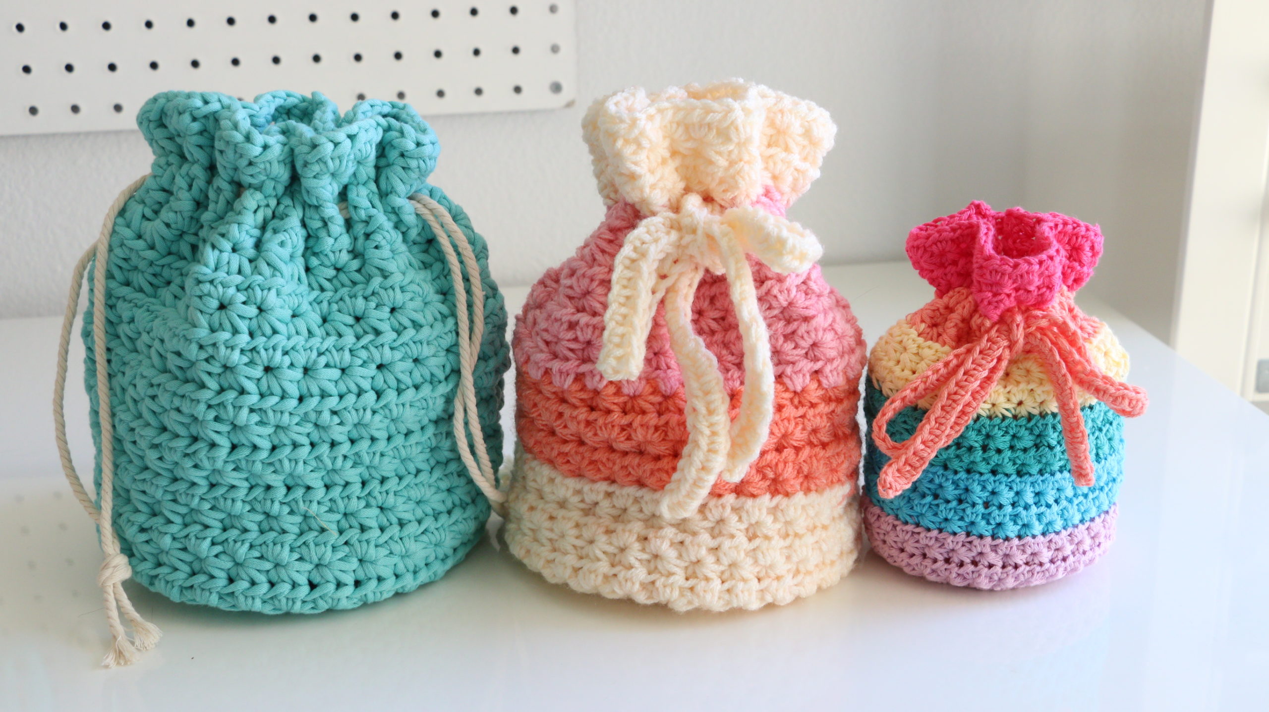 Baby Christchurch currency Drawstring Crochet Bag Pattern - Star Stitch - Melanie Ham
