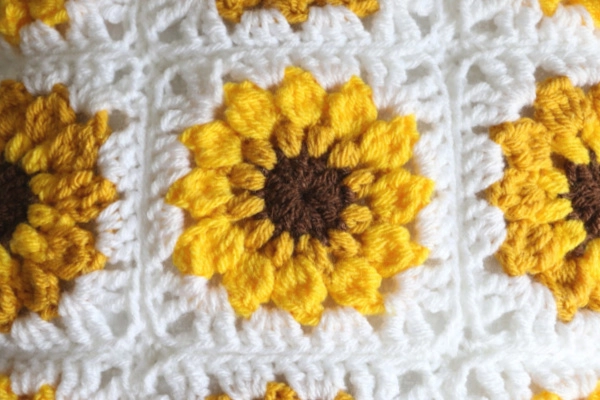 Giant Crochet Granny Square Blanket - Melanie Ham