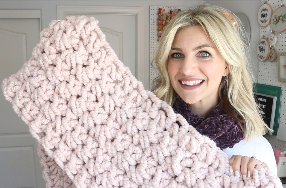 Finger Crochet Blanket Tutorial - No crochet knowledge needed! - Melanie Ham